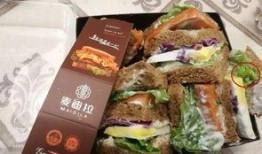 网友爆料蛋糕店视频播放,蛋糕店惊人内幕，视频揭露制作过程黑幕！